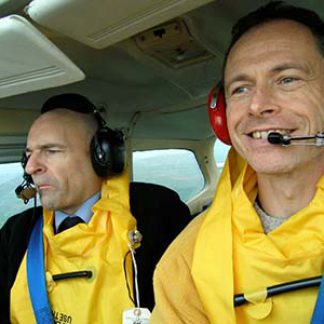 Plane cockpit selfie flying lesson © Martin Talbot 2006